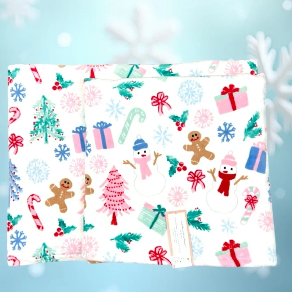 Cupcakes & Cashmere - ‘Winter Wonderland bundle’ bath towel set. NWT. Firm!